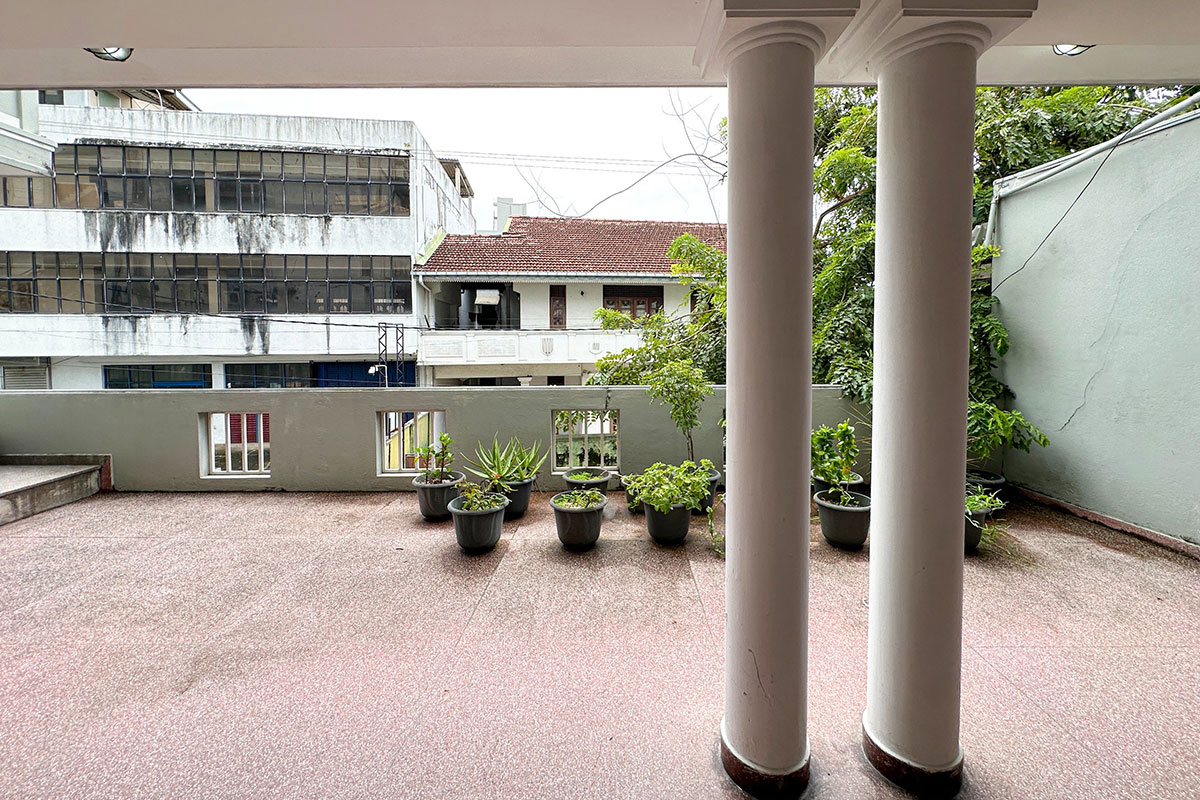 v-stay-dehiwala-balcony
