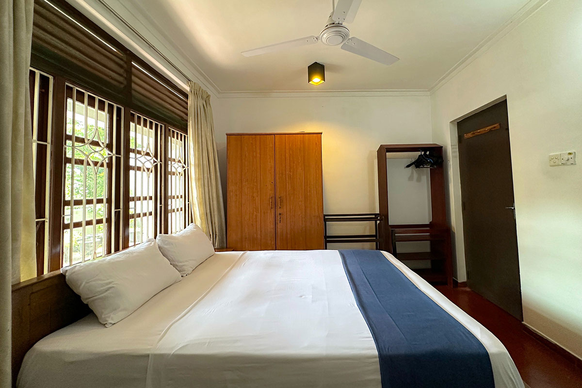 v-stay-dehiwala-bedroom