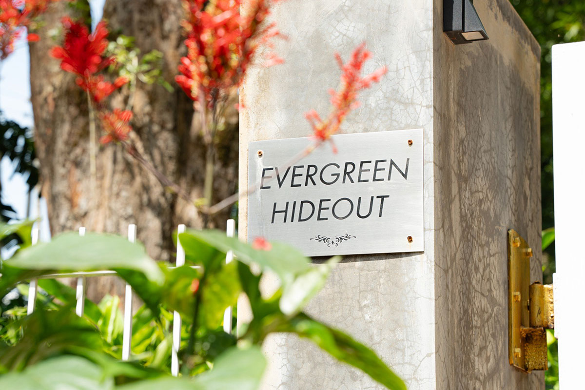 Tequila-Holidays-Evergreen-Hideout-Home-01