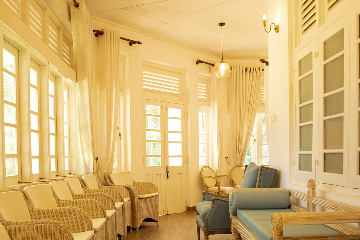 Tequila-Holidays-Evergreen-Hideout-Home-04