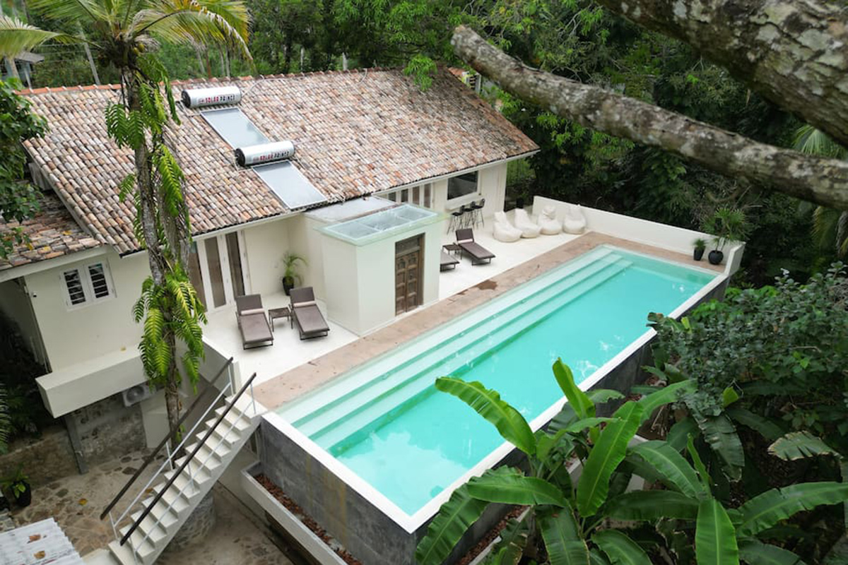 tequila-holidays-gorgeous-jungle-villa-home-01.jpg