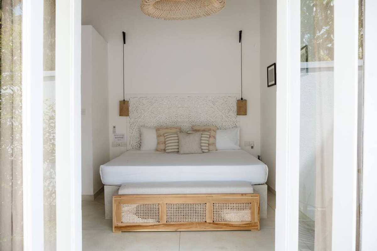 tequila-holidays-gorgeous-jungle-villa-home-02.jpg