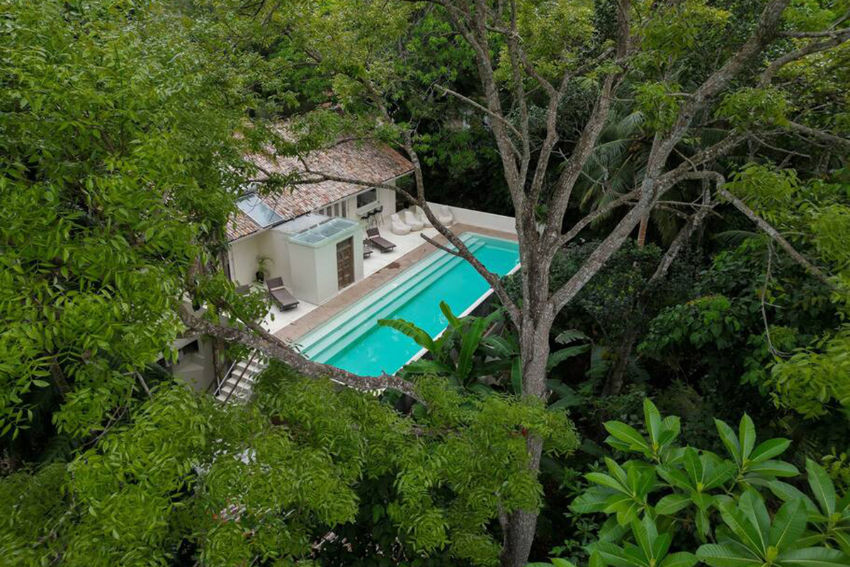 tequila-holidays-gorgeous-jungle-villa-home-04.jpg