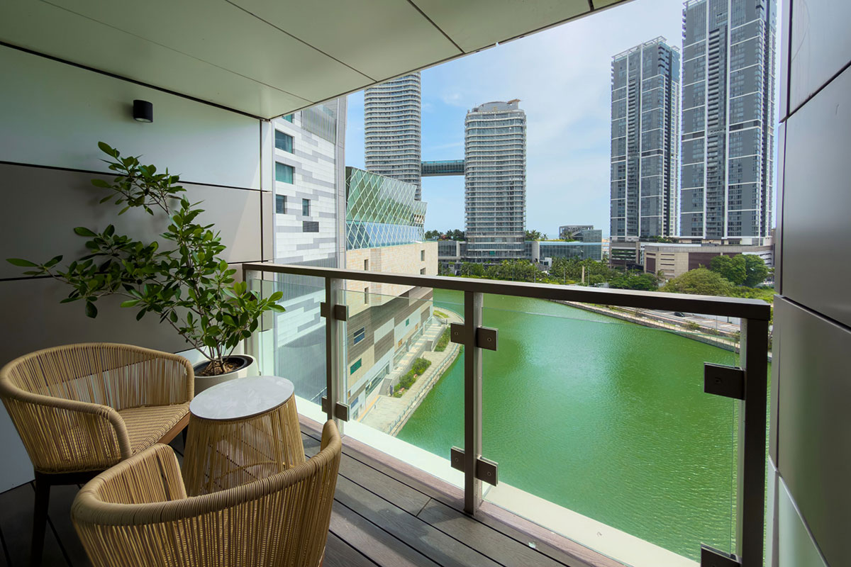 cinnamon-life-apartment-azure-lake-&-sea-view-03